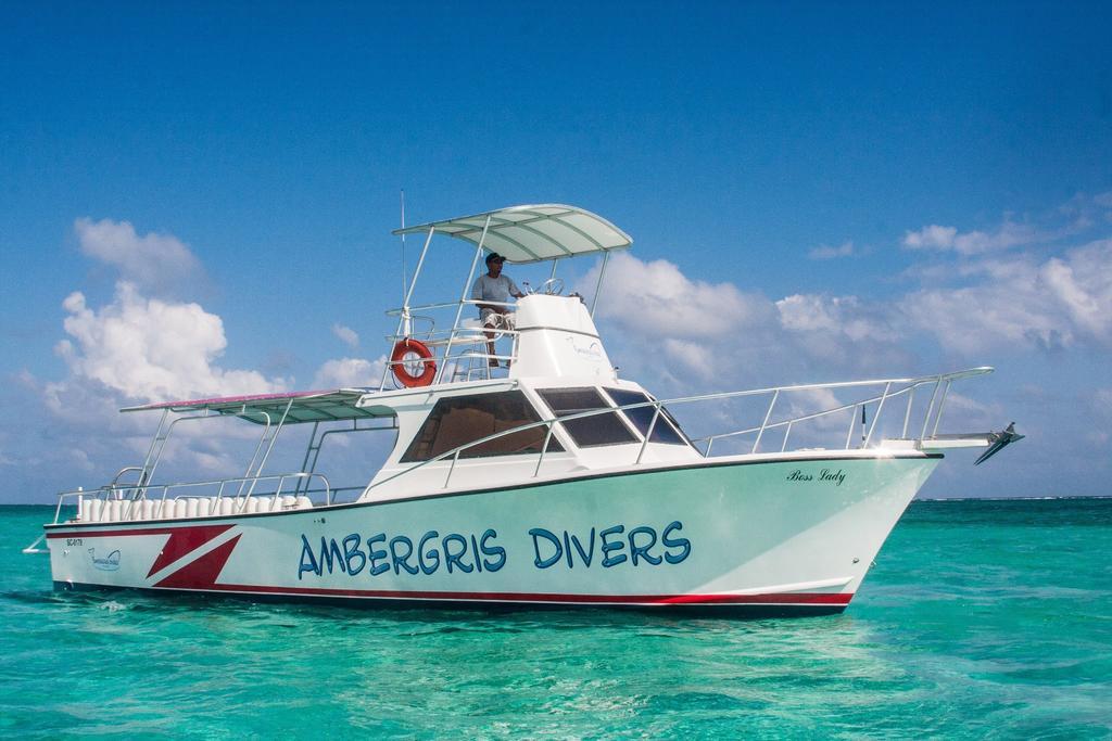 Ambergris Divers Resort San Pedro  Exteriör bild
